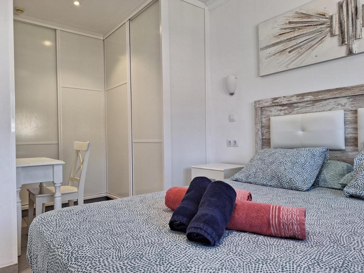 Solaris - Refurbished, Top Floor, Sea Views Puerto Rico  Eksteriør billede