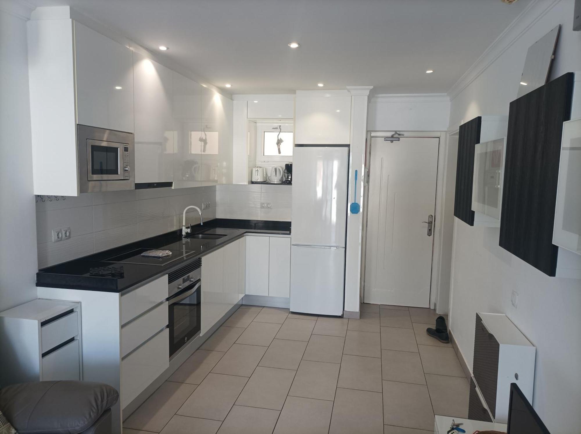 Solaris - Refurbished, Top Floor, Sea Views Puerto Rico  Eksteriør billede